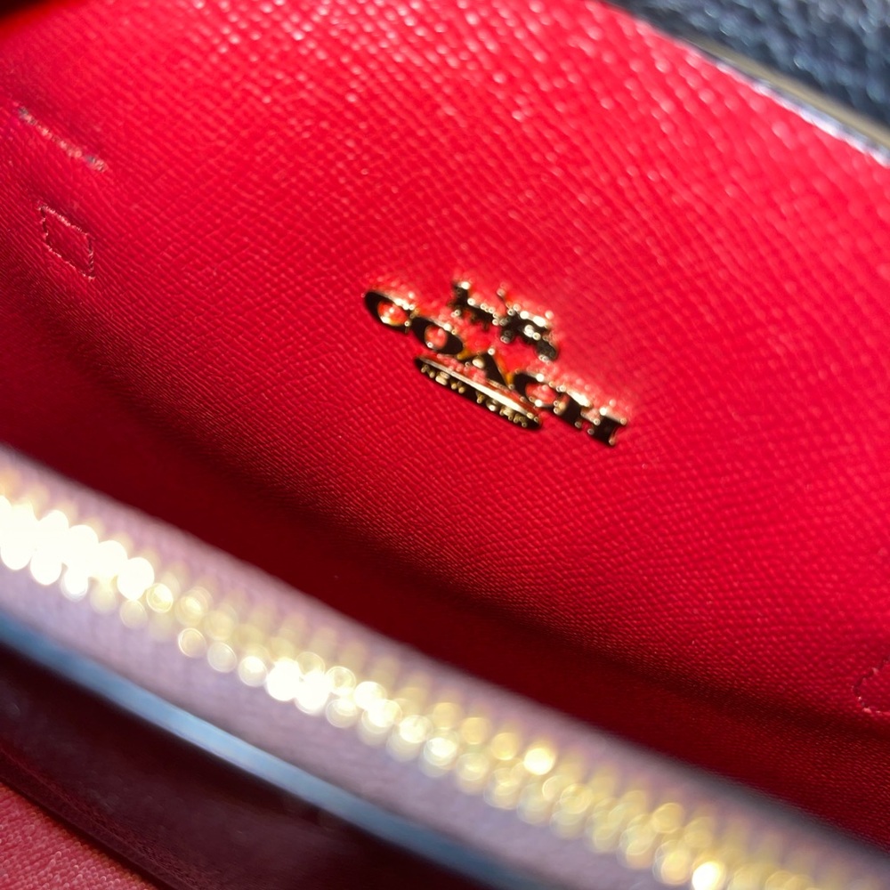 Coach Black Pebbled Leather Tote with Red Interior and Matching Wallet - Picture 5 of 6